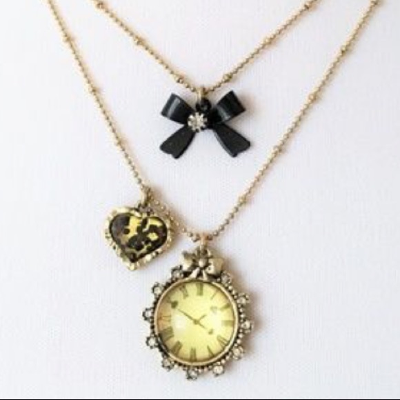 Betsy Johnson necklace double layered - Picture 3 of 3